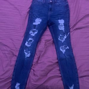 I got them in the wrong size and can’t return them. They are brand new.